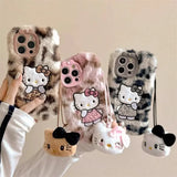 🧸 Capinha Kawaii de Pelúcia Hello Kitty com Pingente - Compatível com iPhone